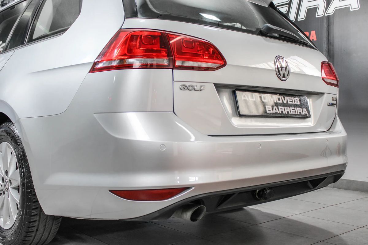 volkswagen-golf-variant-2015-diesel-1598cc