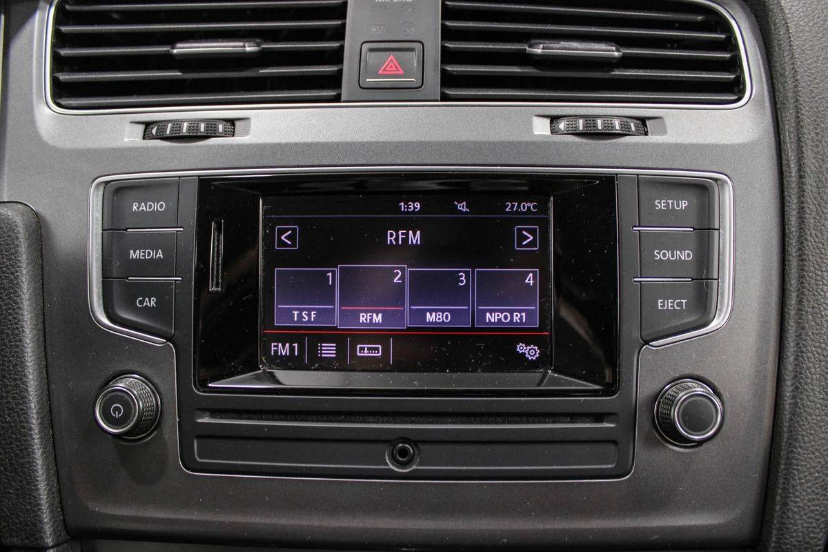 volkswagen-golf-variant-2015-diesel-1598cc