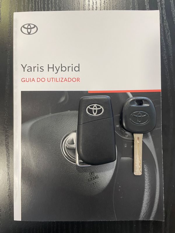 toyota-yaris-2023-hibrido-a-gasolina-1490cc