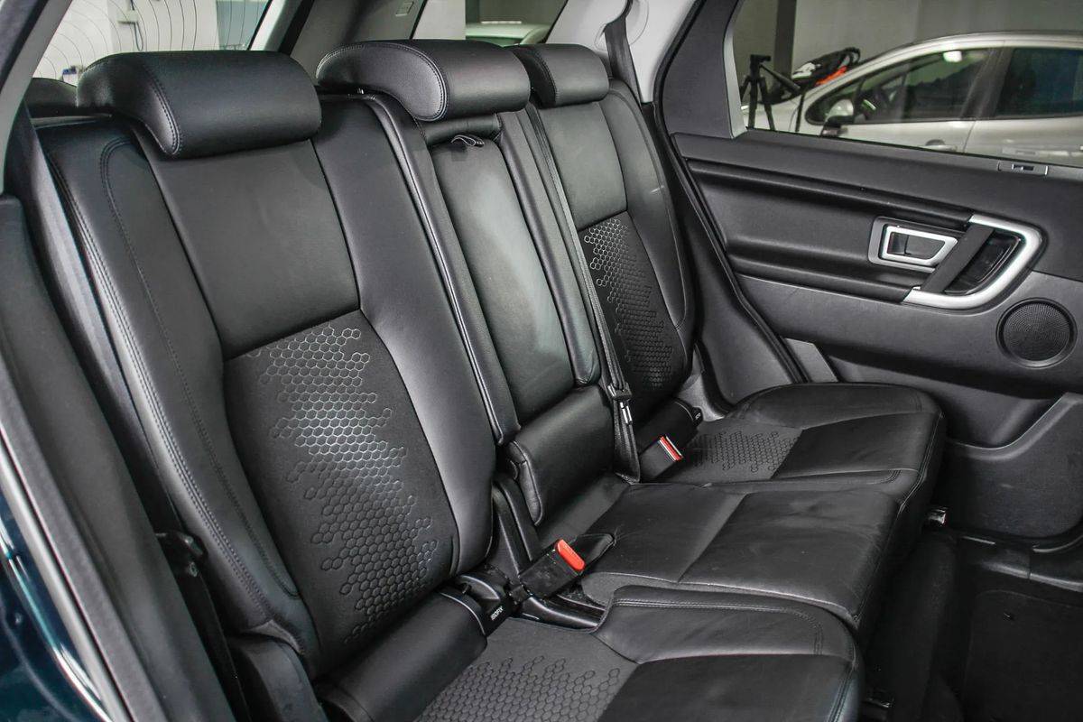 land-rover-discovery-sport-2017-diesel-1999cc
