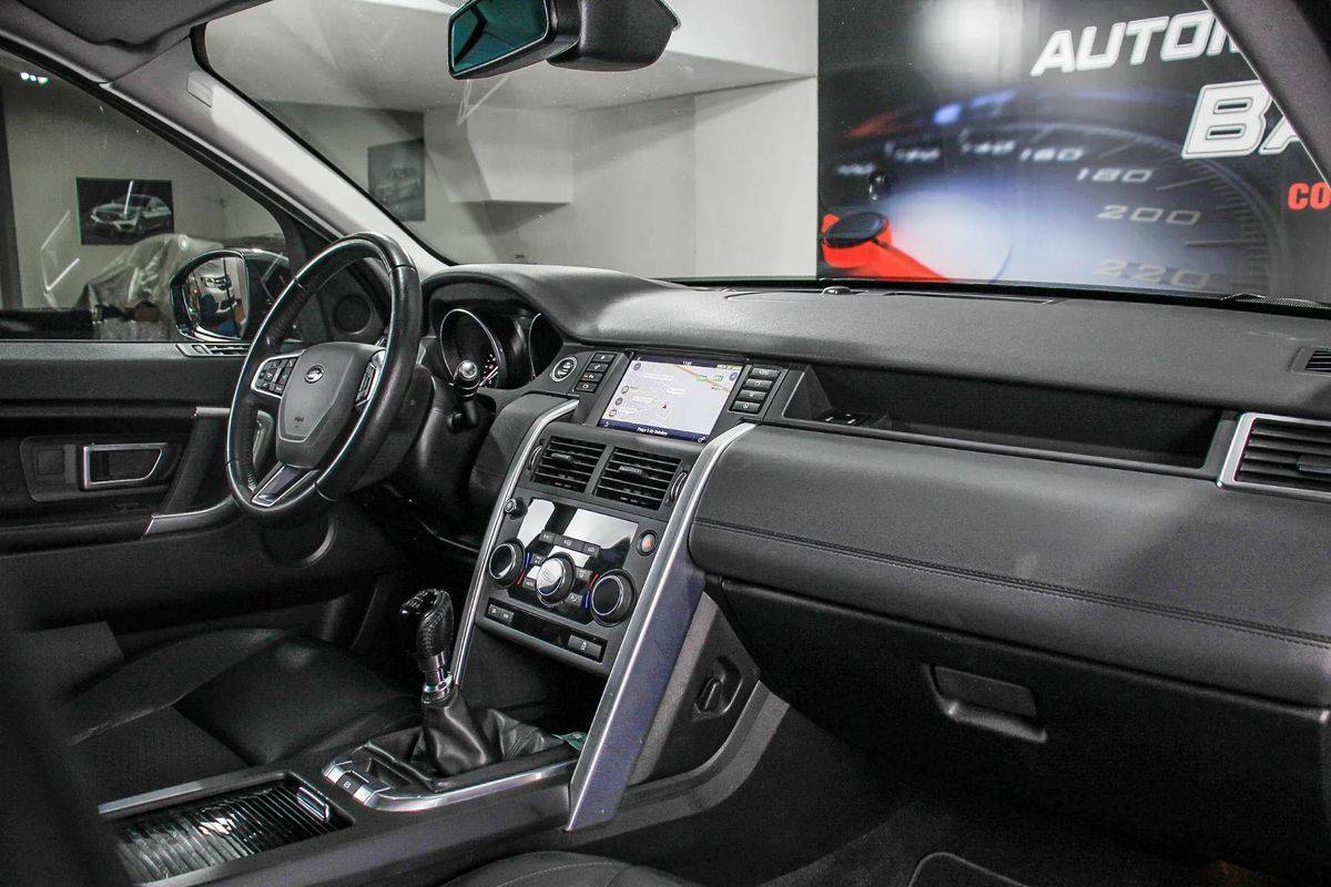 land-rover-discovery-sport-2017-diesel-1999cc