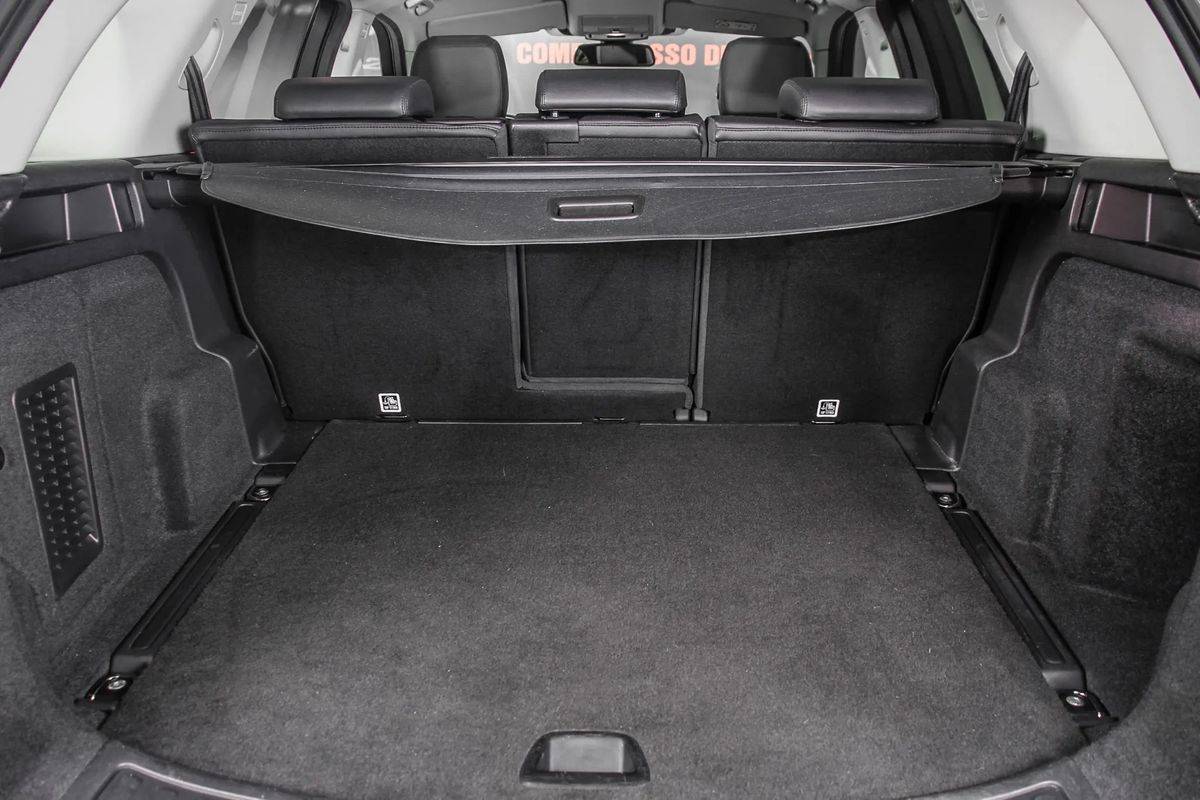 land-rover-discovery-sport-2017-diesel-1999cc