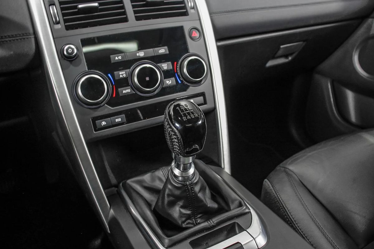 land-rover-discovery-sport-2017-diesel-1999cc