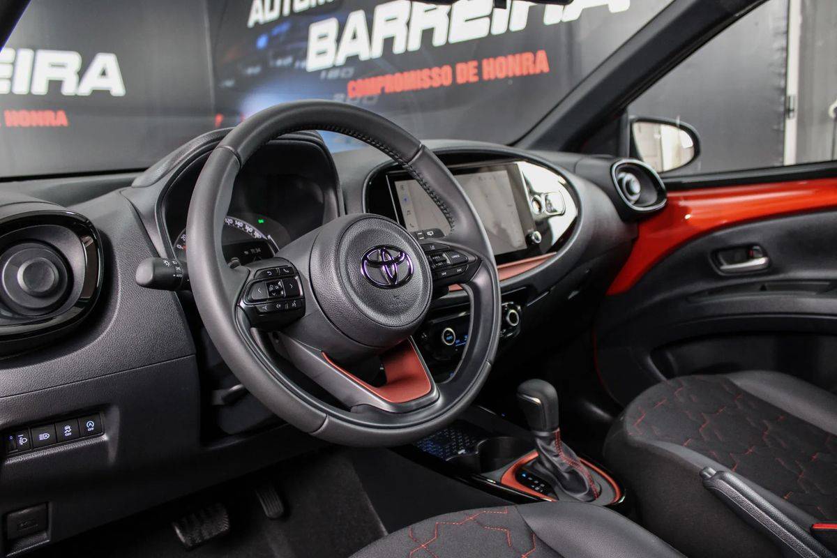 toyota-aygo-2025-gasolina-998cc