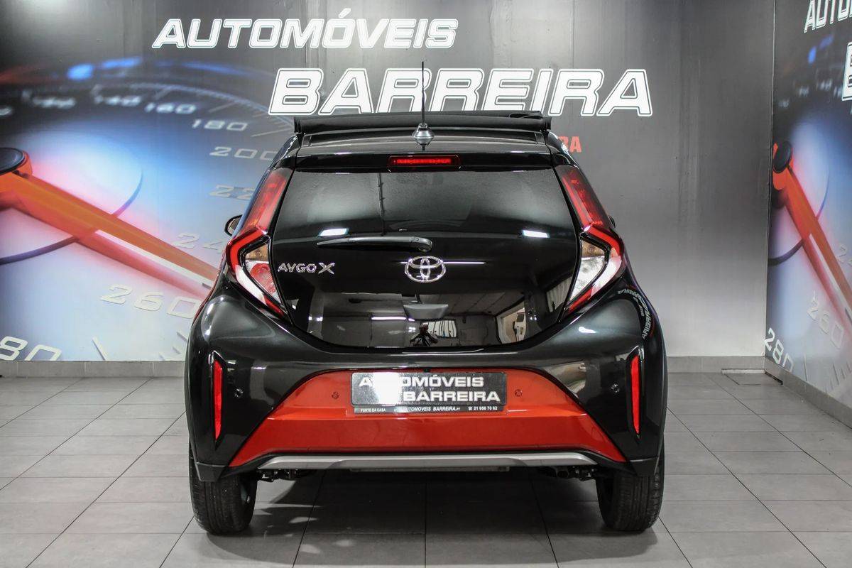 toyota-aygo-2025-gasolina-998cc