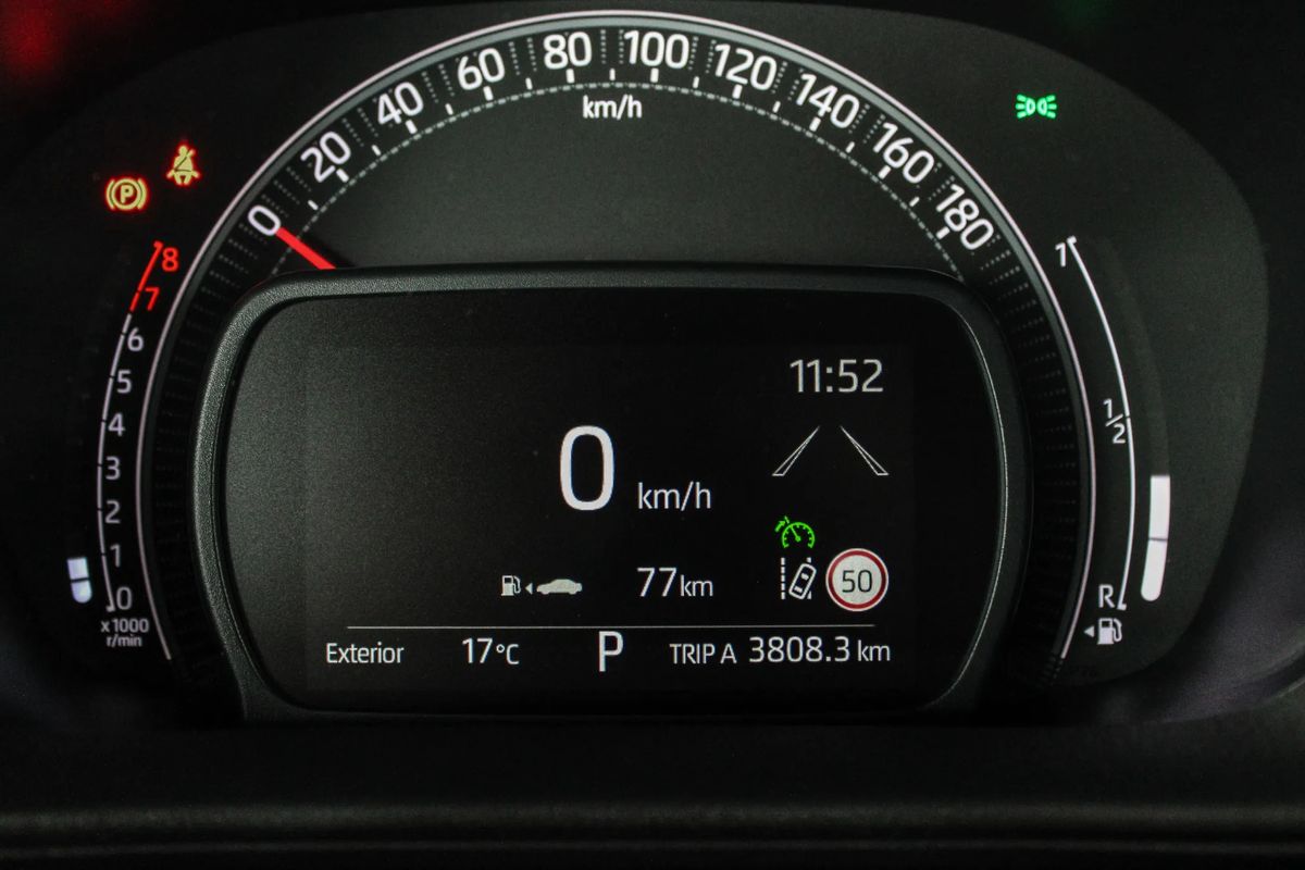 toyota-aygo-2025-gasolina-998cc