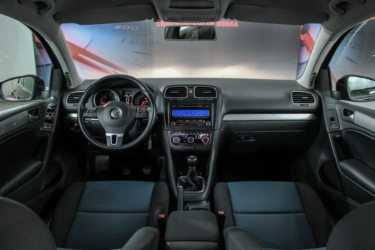 volkswagen-golf-2011-diesel-1598cc