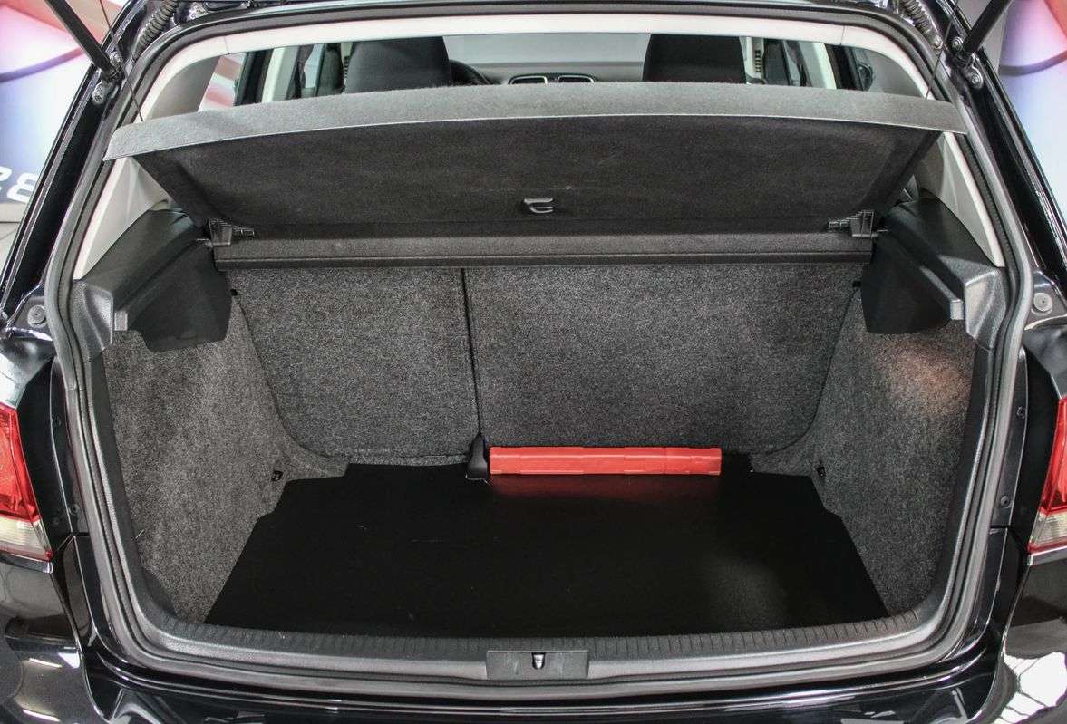 volkswagen-golf-2011-diesel-1598cc
