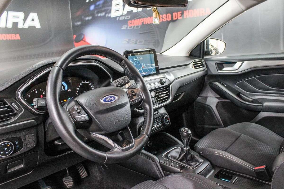 ford-focus-2018-diesel-1499cc