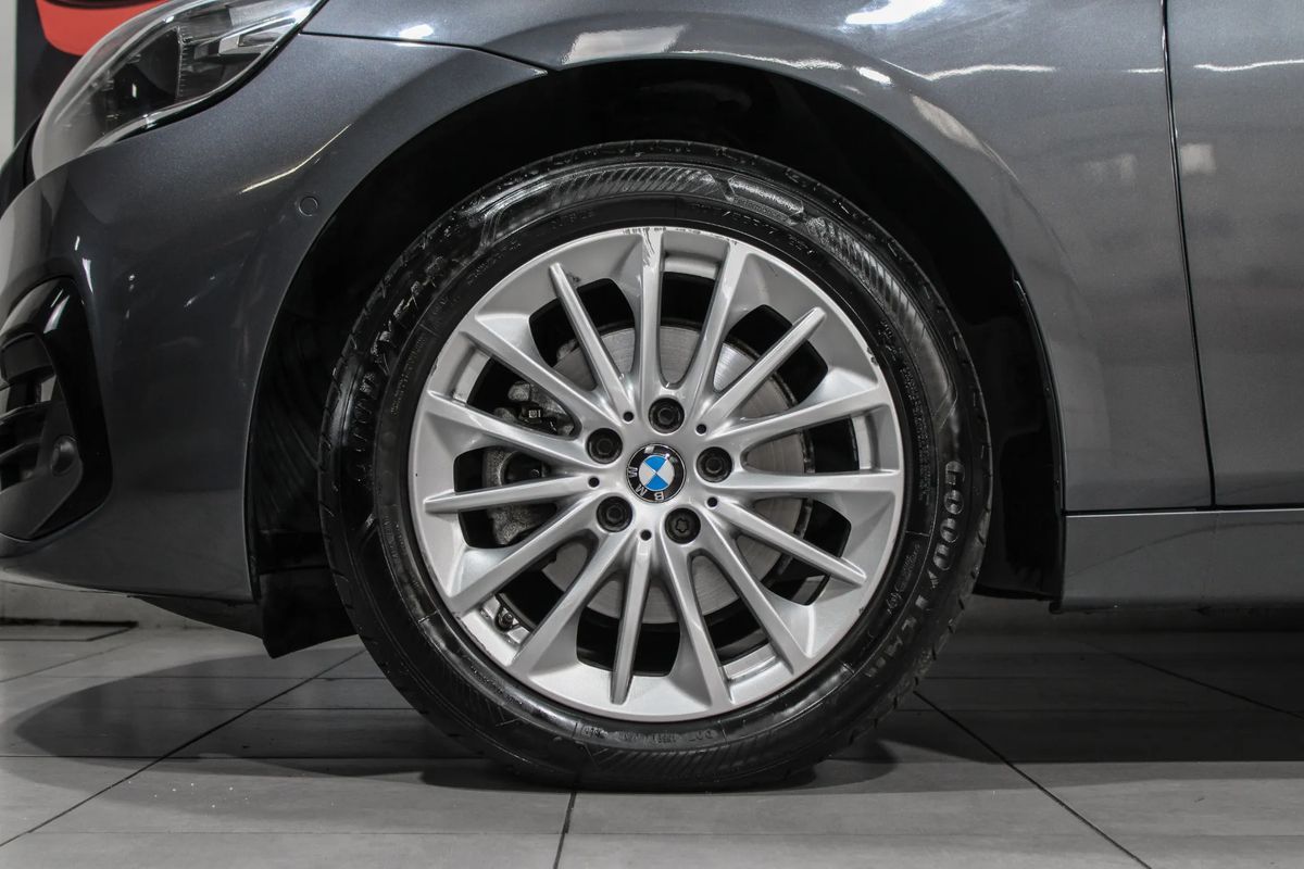 bmw-serie-2-2021-diesel-1496cc