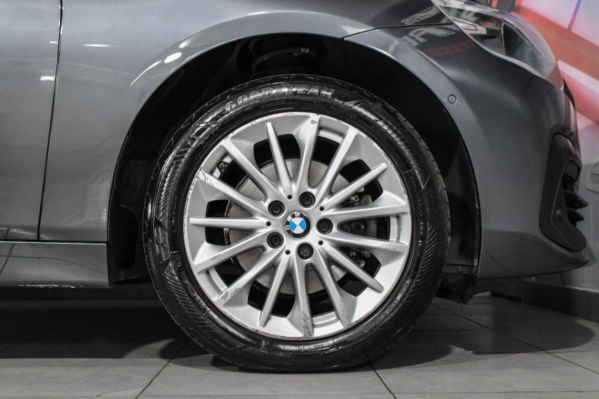 bmw-serie-2-2021-diesel-1496cc
