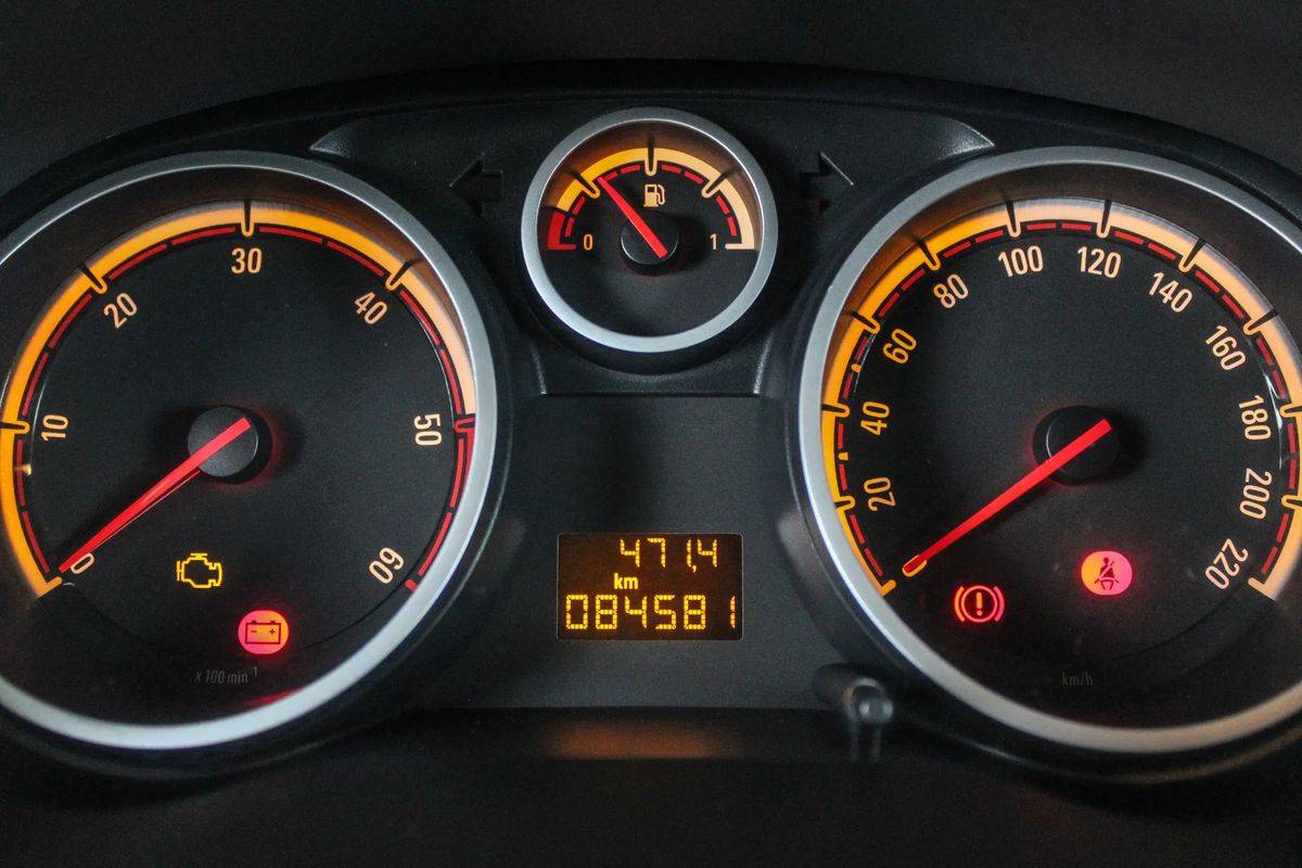 opel-corsa-2013-diesel-1248cc