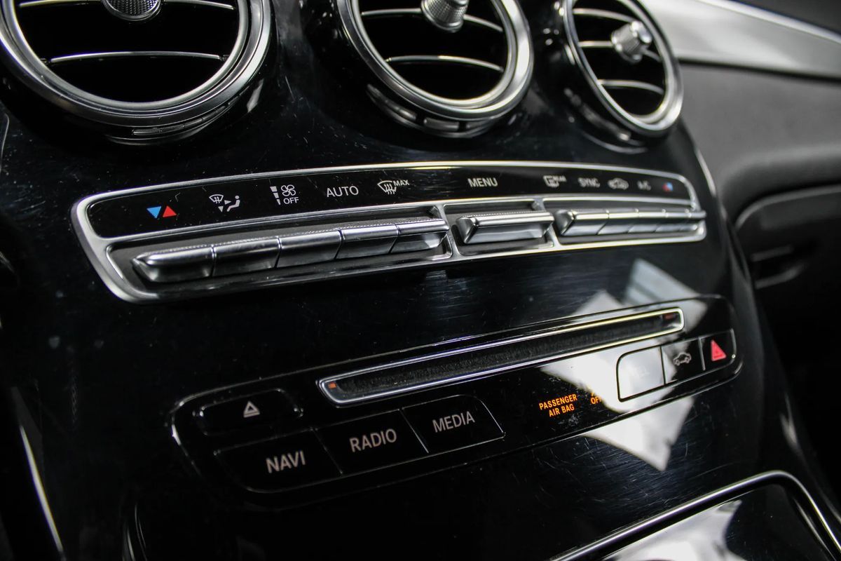mercedes-benz-glc-2019-diesel-2143cc