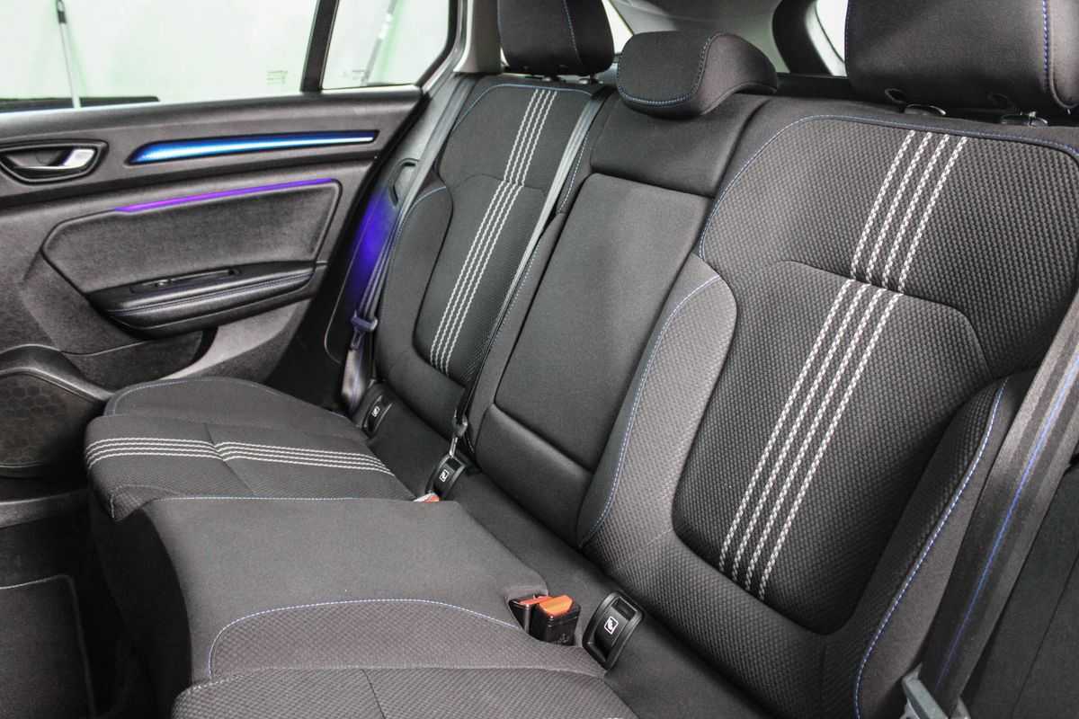 renault-megane-sport-tourer-2019-diesel-1461cc