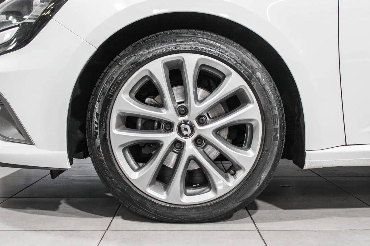 renault-megane-sport-tourer-2019-diesel-1461cc