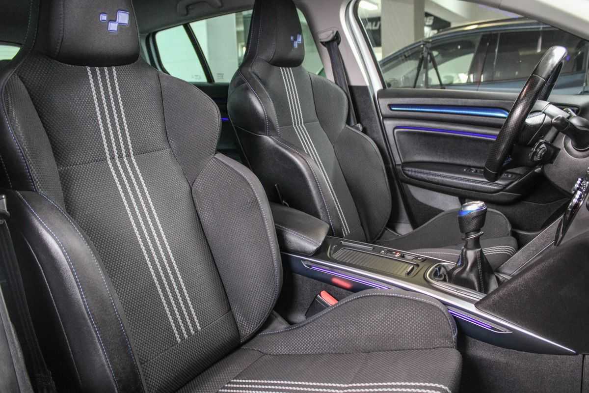 renault-megane-sport-tourer-2019-diesel-1461cc