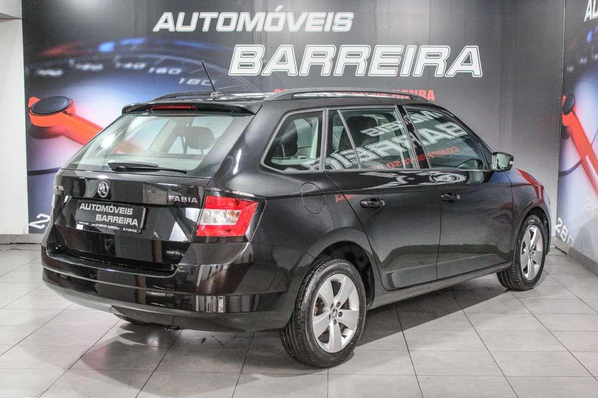 skoda-fabia-break-2016-gasolina-1197cc