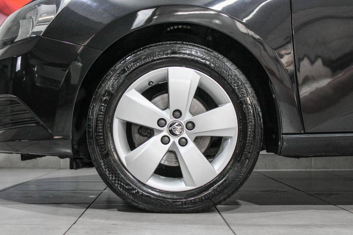 skoda-fabia-break-2016-gasolina-1197cc
