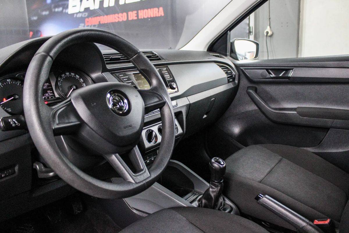 skoda-fabia-break-2016-gasolina-1197cc