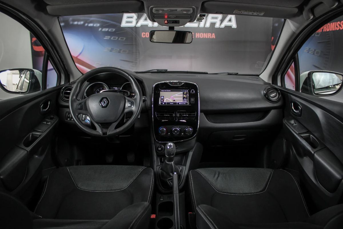 renault-clio-sport-tourer-2014-diesel-1461cc