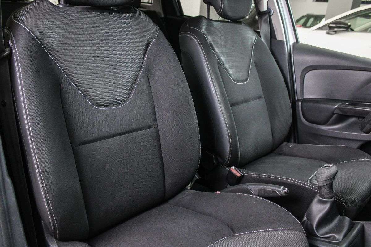renault-clio-sport-tourer-2014-diesel-1461cc