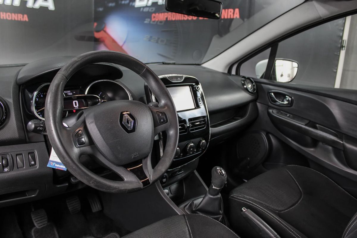 renault-clio-sport-tourer-2014-diesel-1461cc