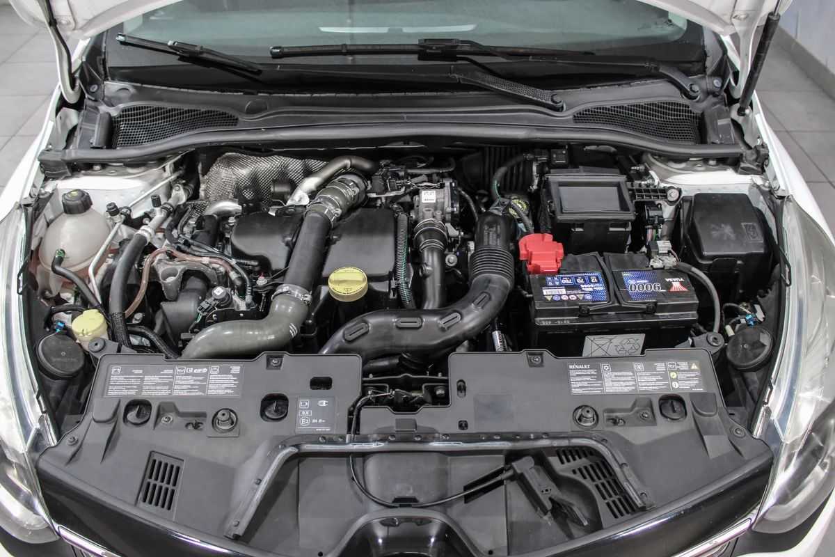 renault-clio-sport-tourer-2014-diesel-1461cc