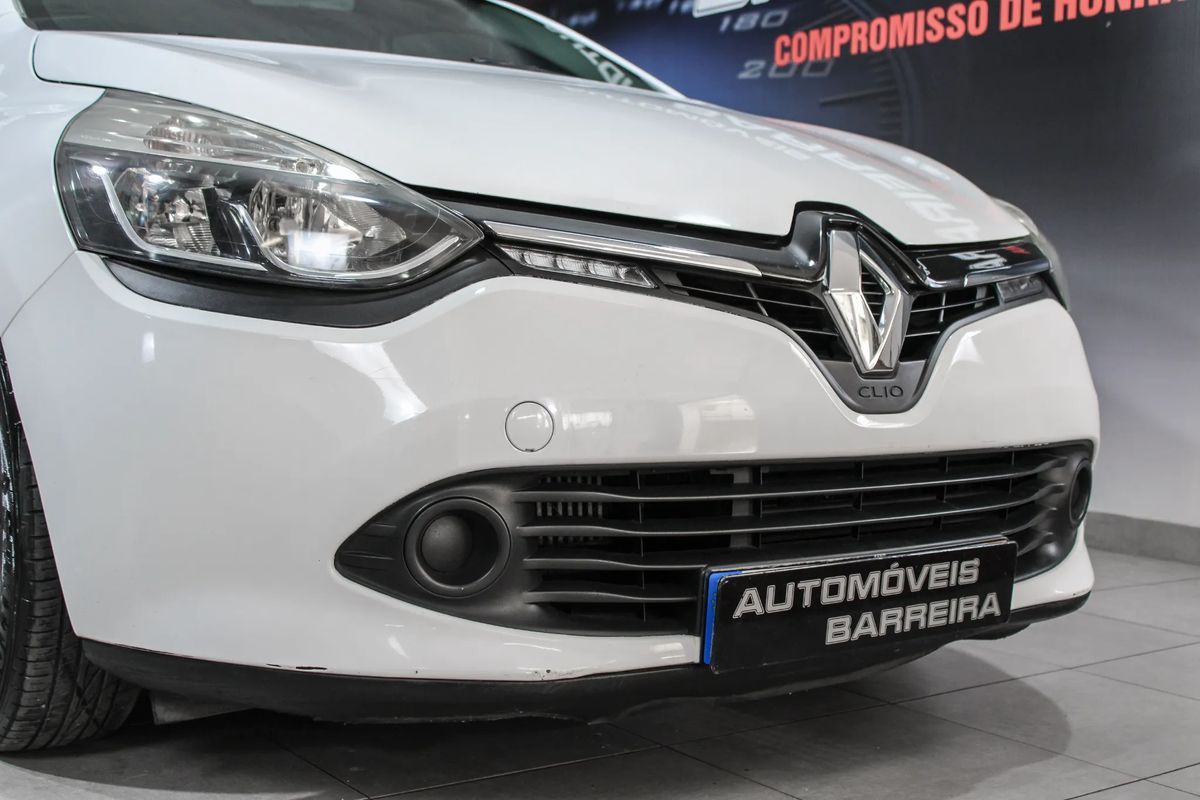 renault-clio-sport-tourer-2014-diesel-1461cc