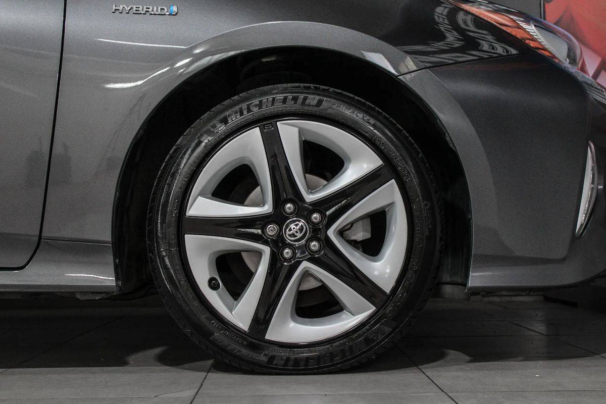 toyota-prius-2018-hibrido-a-gasolina-1798cc