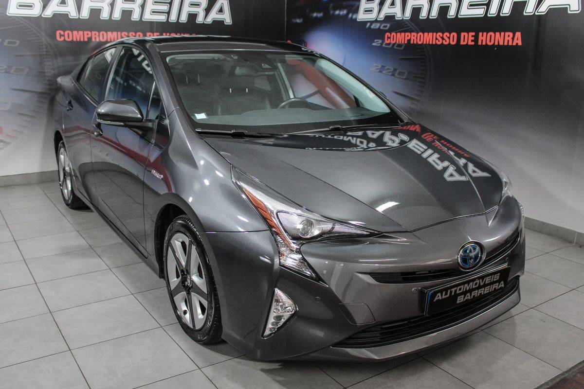 toyota-prius-2018-hibrido-a-gasolina-1798cc