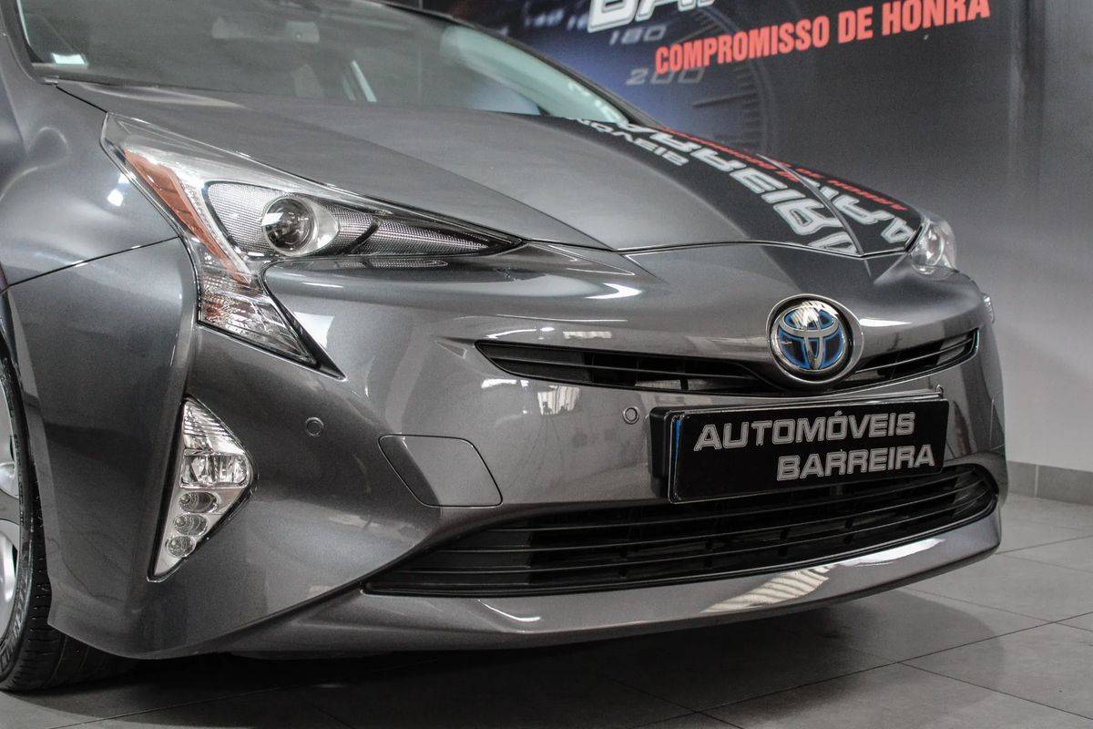 toyota-prius-2018-hibrido-a-gasolina-1798cc
