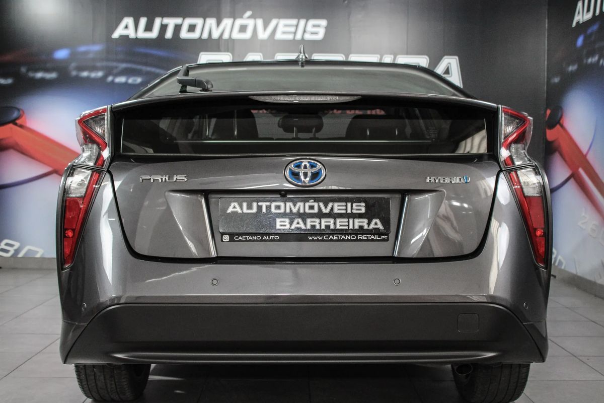 toyota-prius-2018-hibrido-a-gasolina-1798cc