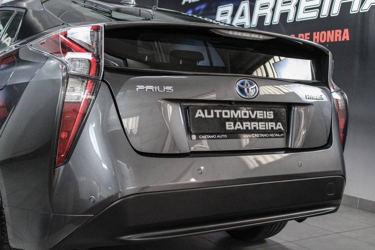 toyota-prius-2018-hibrido-a-gasolina-1798cc