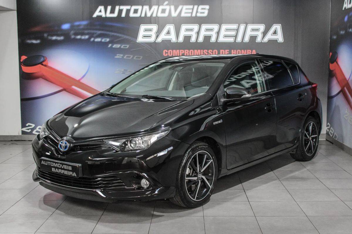 toyota-auris-2018-hibrido-a-gasolina-1798cc