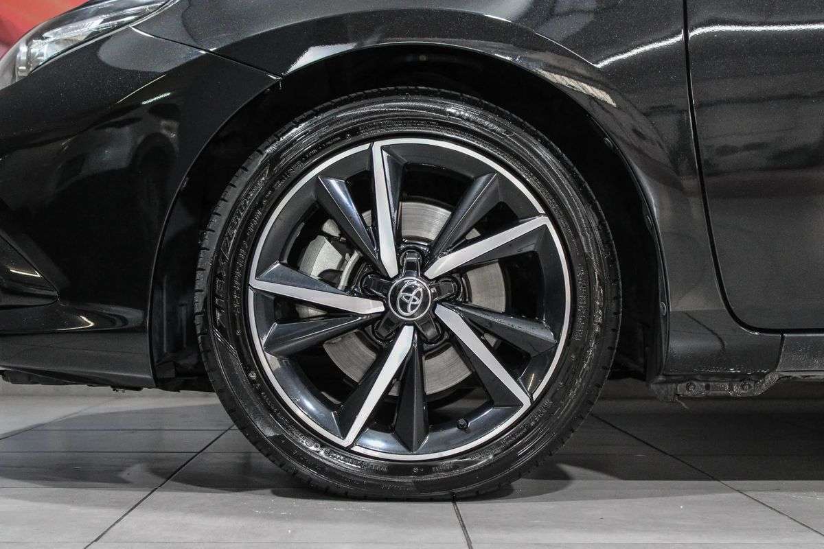 toyota-auris-2018-hibrido-a-gasolina-1798cc