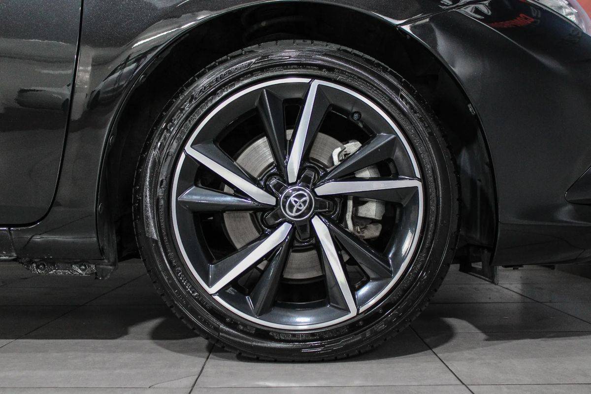 toyota-auris-2018-hibrido-a-gasolina-1798cc