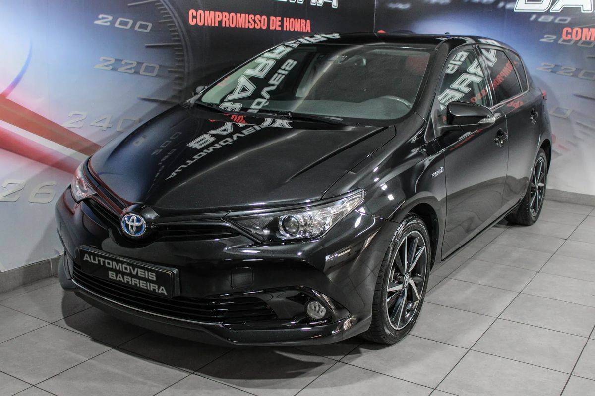 toyota-auris-2018-hibrido-a-gasolina-1798cc