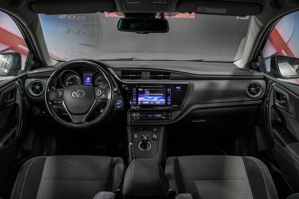 toyota-auris-2018-hibrido-a-gasolina-1798cc