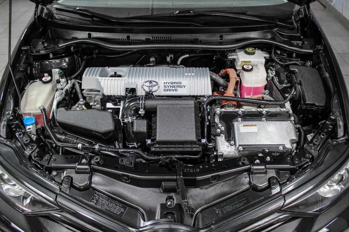 toyota-auris-2018-hibrido-a-gasolina-1798cc
