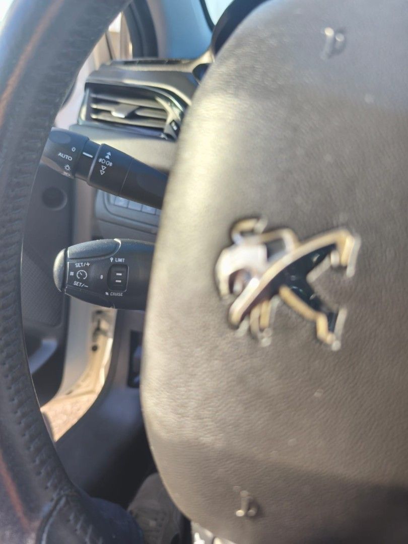 peugeot-208-2019-gasolina-1199cc