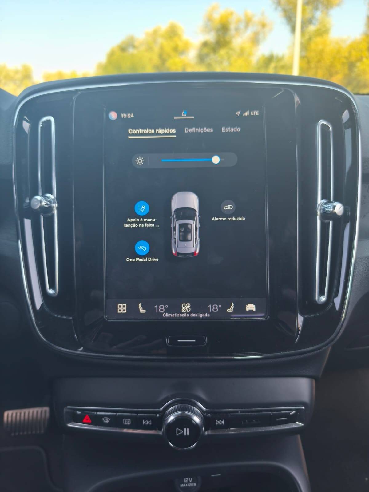 volvo-xc40-2023-eletrico-0cc