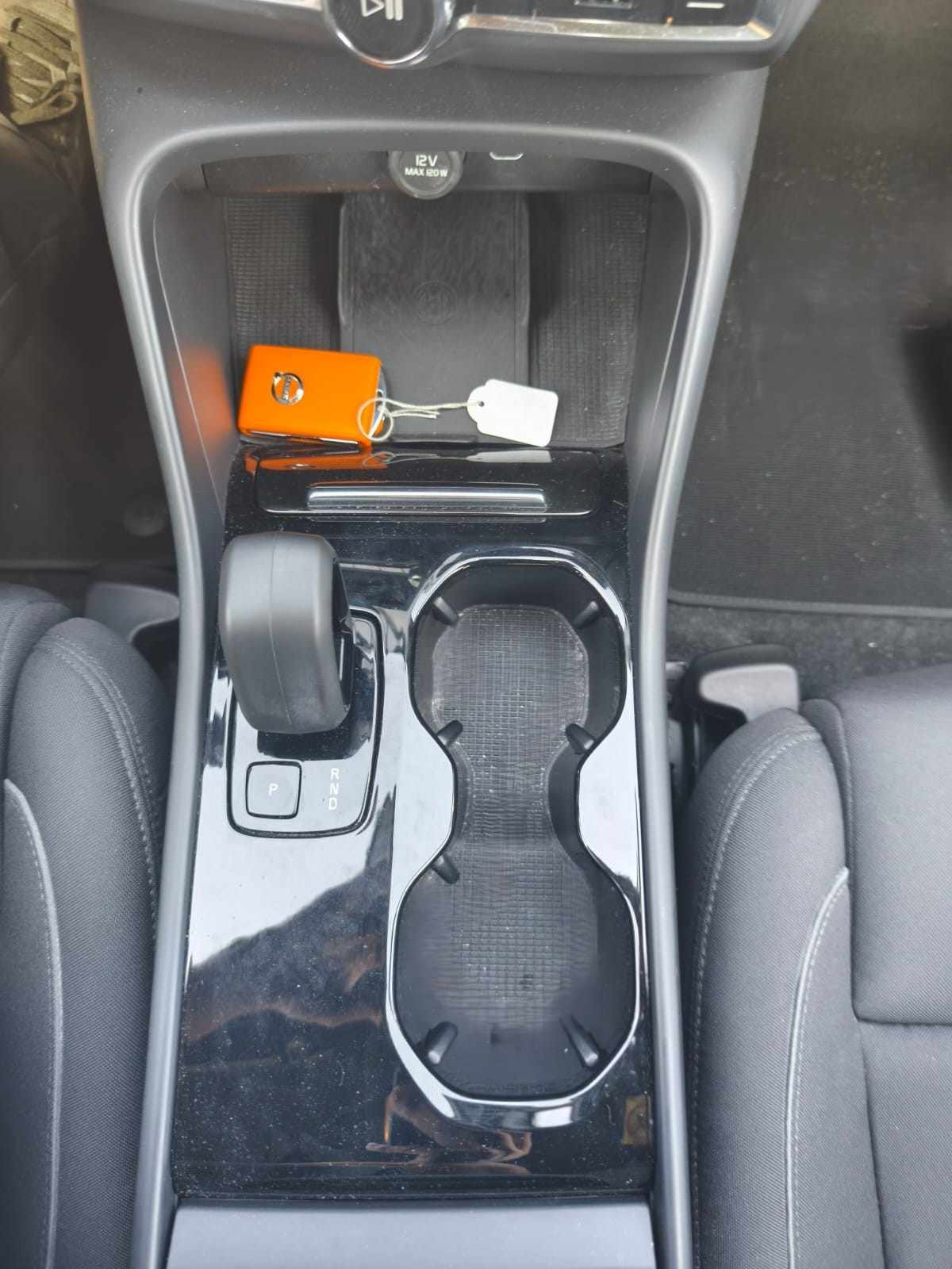 volvo-xc40-2023-eletrico-0cc