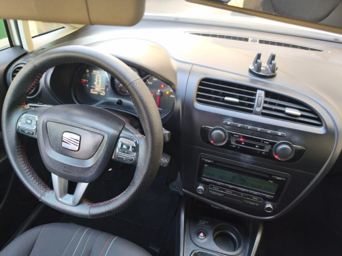 seat-leon-2012-diesel-1598cc