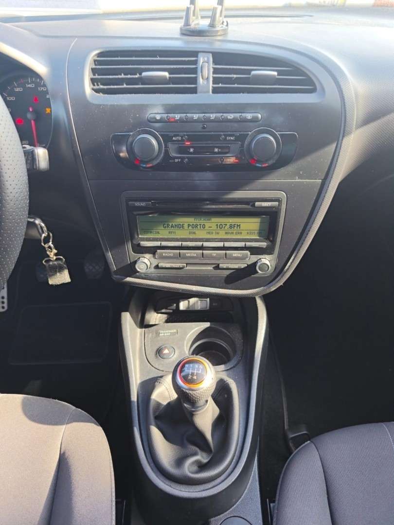 seat-leon-2012-diesel-1598cc
