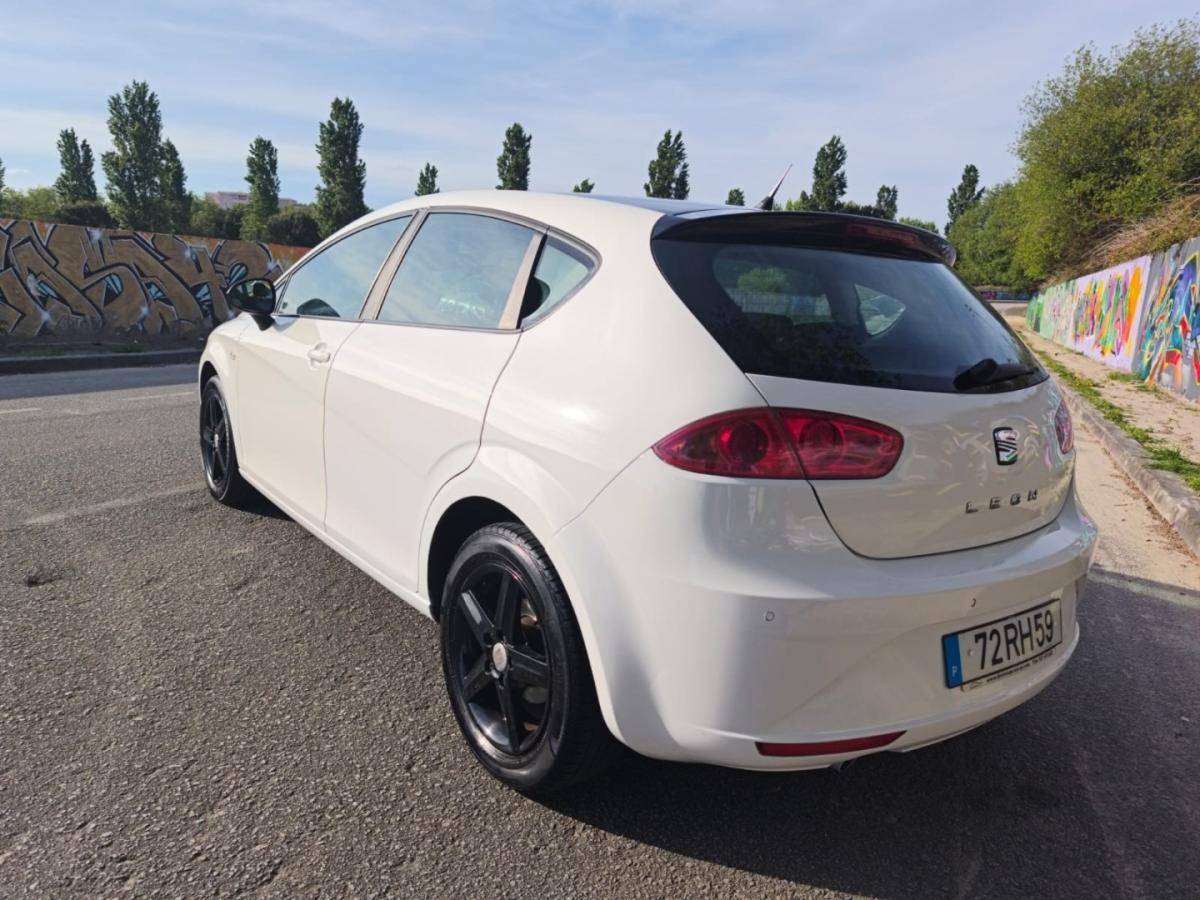 seat-leon-2012-diesel-1598cc