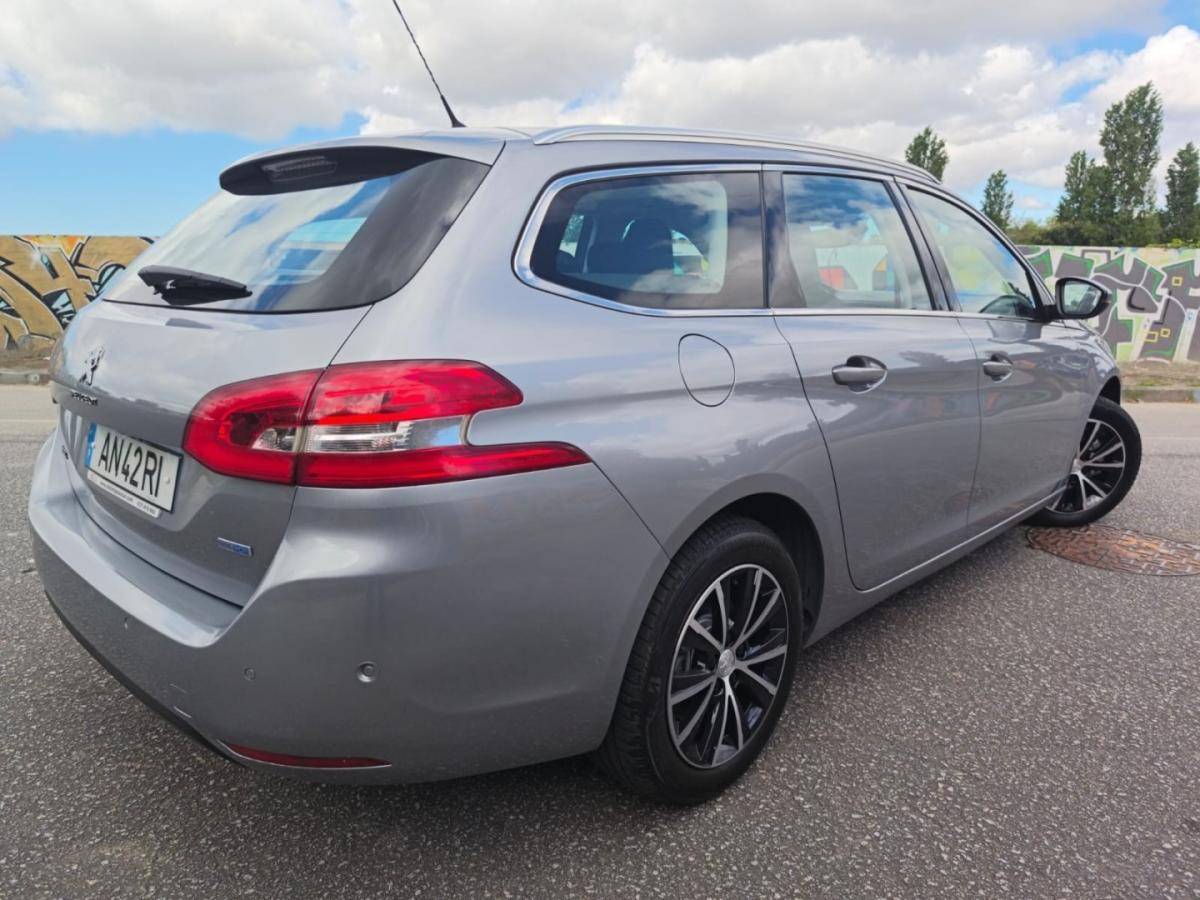 peugeot-308-sw-2015-diesel-1560cc