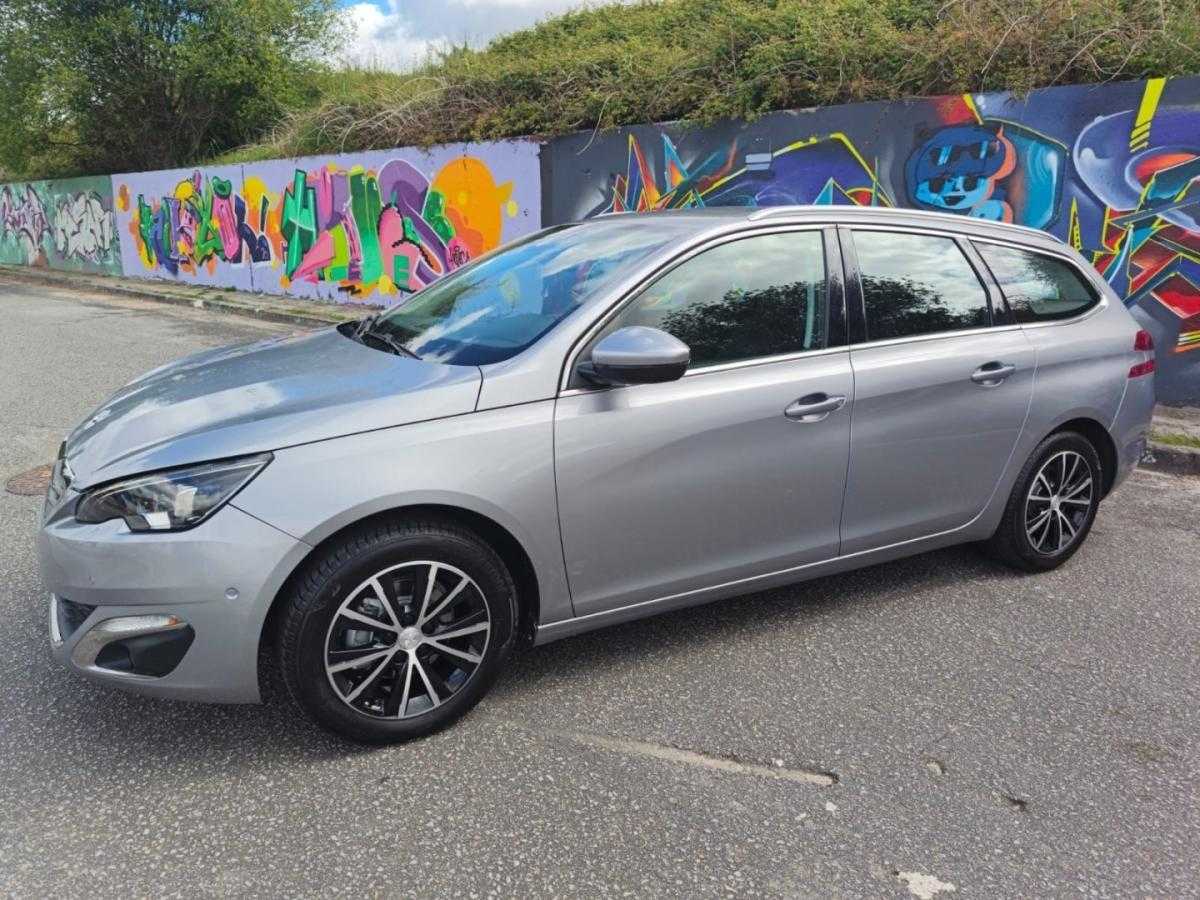 peugeot-308-sw-2015-diesel-1560cc