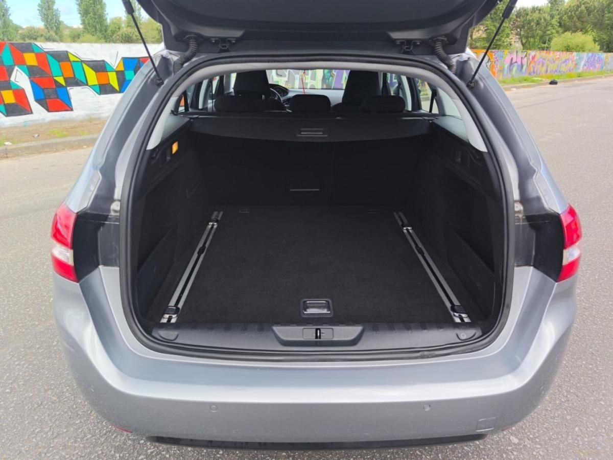 peugeot-308-sw-2015-diesel-1560cc