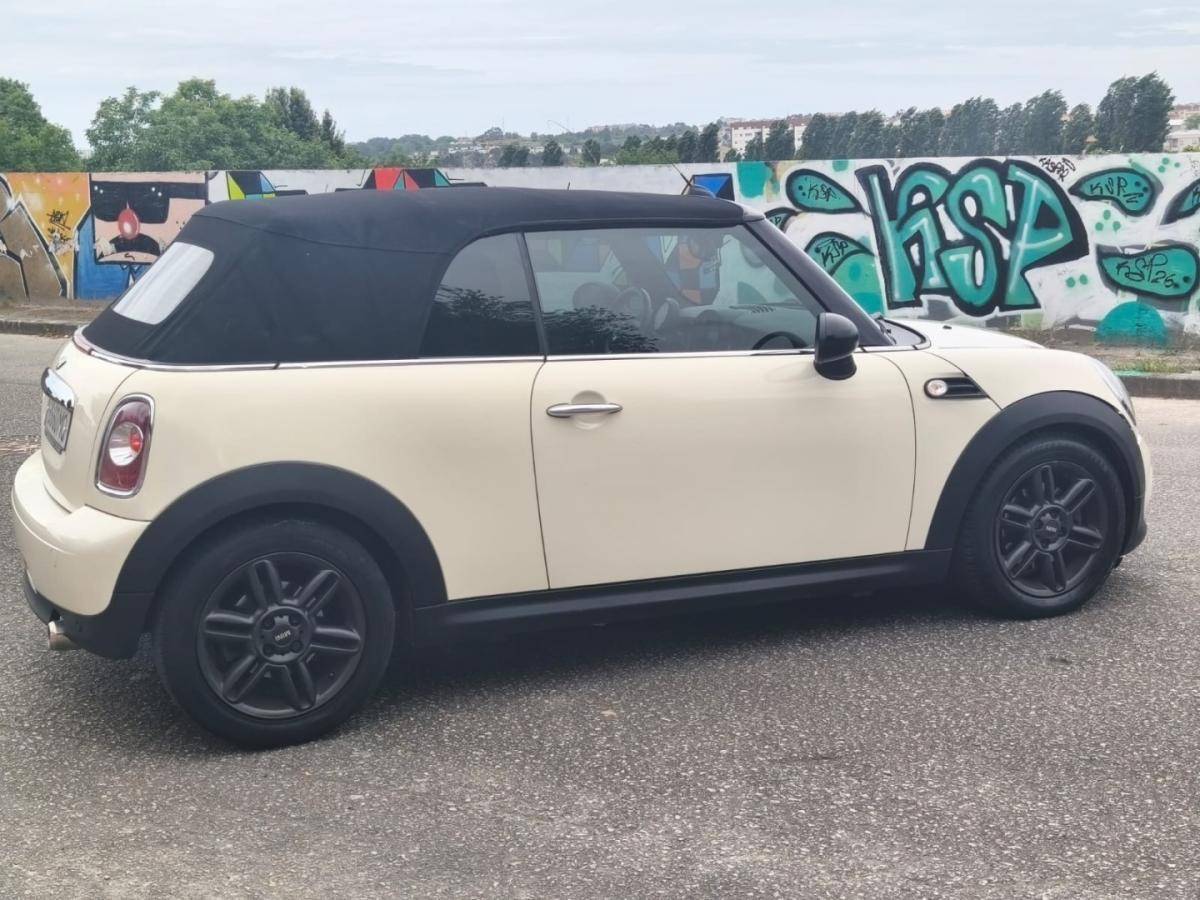 mini-cabrio-2011-diesel-1598cc