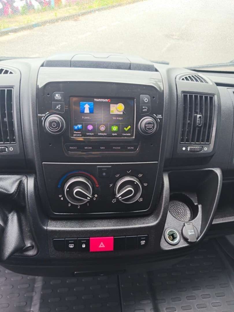 peugeot-boxer-2022-diesel-2000cc